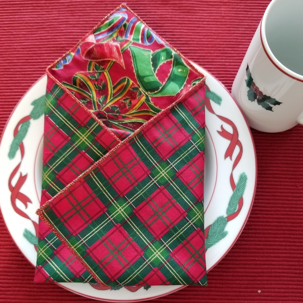 9 Reversible Holiday  Napkins